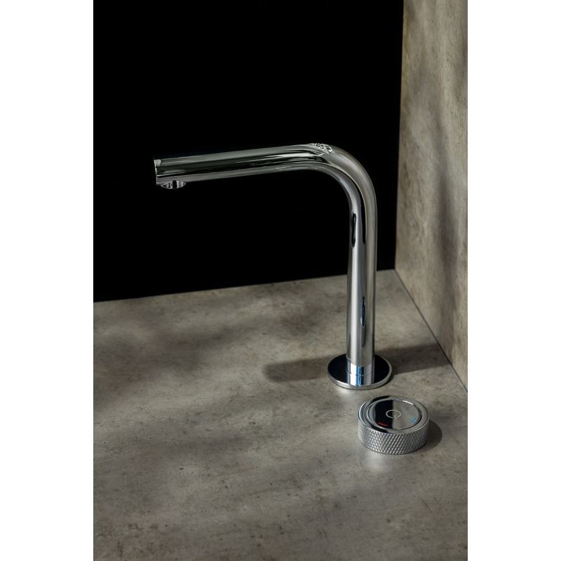 Смеситель для раковины BOHEME TECH 158-CR автоматический на 2 отв. хром