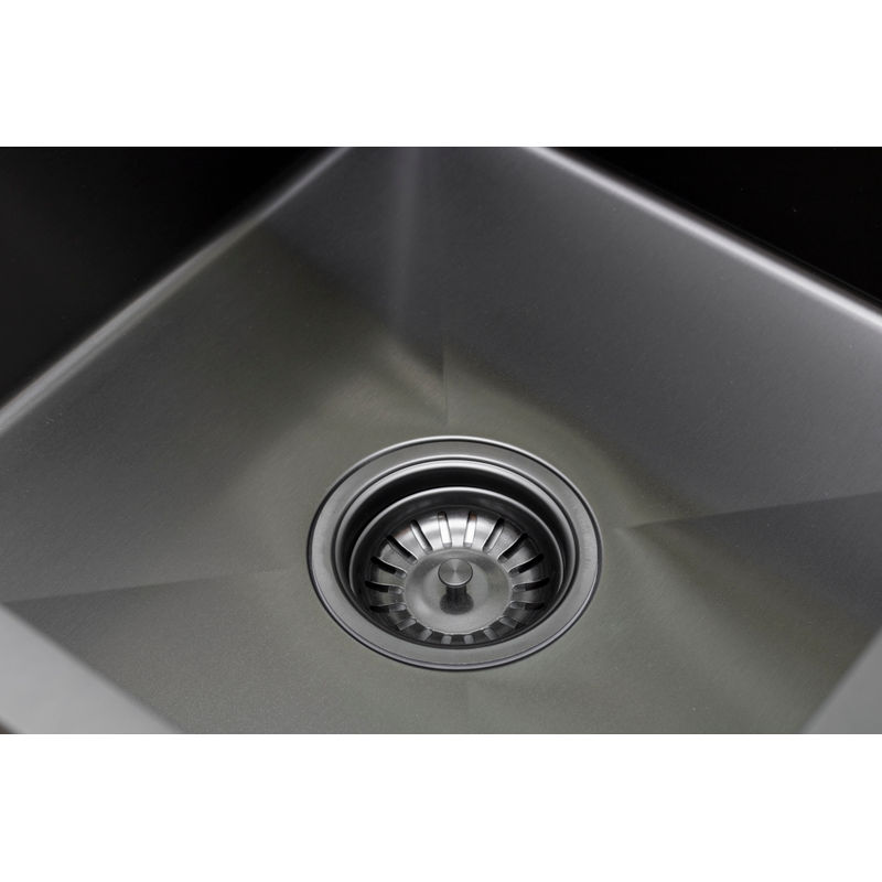 Кухонная мойка из нержавеющей стали BLANTEK LS-5050B Nano black (+ 500B40B) 5050223