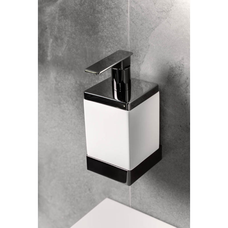 Дозатор для жидкого мыла BOHEME Qubic 10727-SGM Shine Gun Metal
