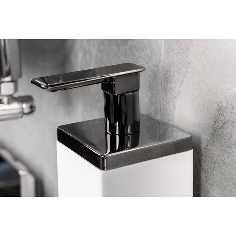 Дозатор для жидкого мыла BOHEME Qubic 10727-SGM Shine Gun Metal