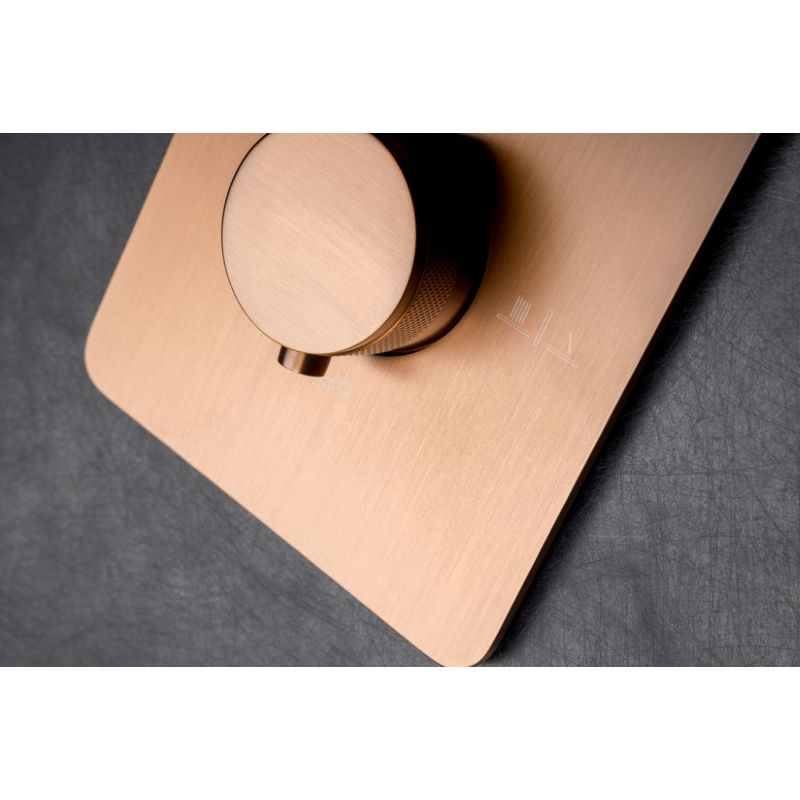 Смеситель скрытого монтажа для душа BOHEME Cell 134-3-BRB с термостатом Brushed Bronze