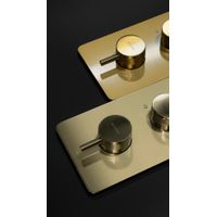 Смеситель скрытого монтажа для душа BOHEME Cell 134-3-G с термостатом Gold — 4