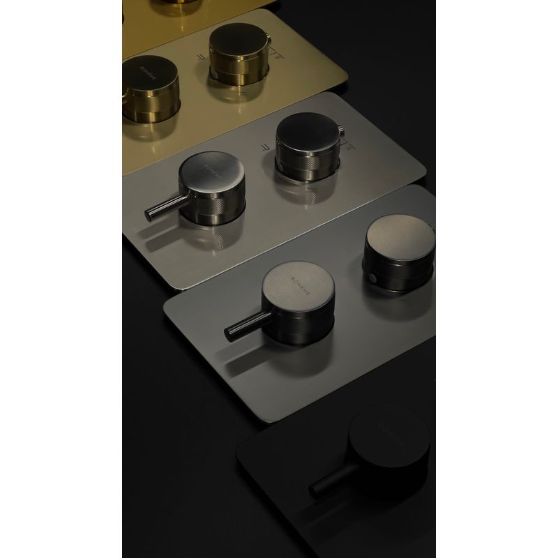 Смеситель скрытого монтажа для душа BOHEME Cell 134-3-NB с термостатом Nickel Brush