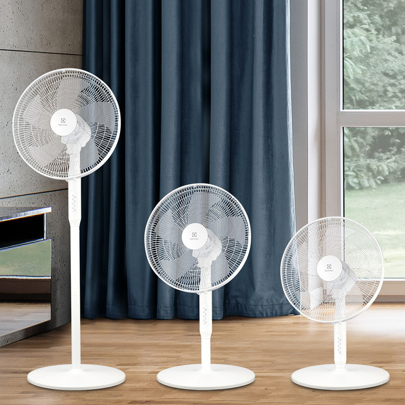 Вентилятор осевой Electrolux EFF-1006W напольный