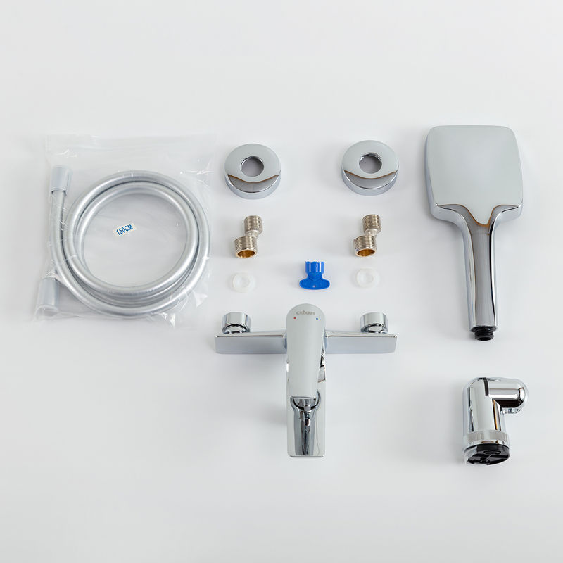 LINER-VD-01 Смеситель для ванны и душа однорычажный  в комплекте с ручным душем, шлангом и держателем, исполнение хром