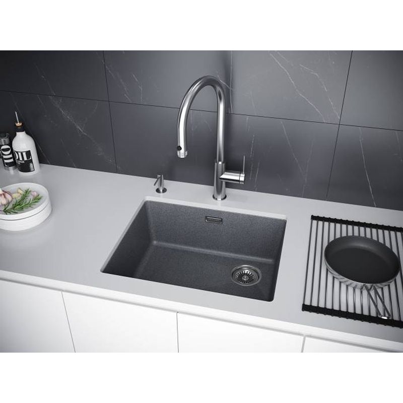 Кухонная мойка из искусственного камня Paulmark Lumi 55 Uni-Skew из искусственного гранита LU55SK-DG графит 555х460 мм