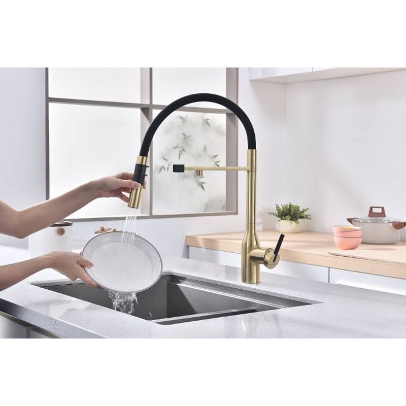 Смеситель для кухни Paulmark Magneto One Ma213188-SBG светлое брашированное золото