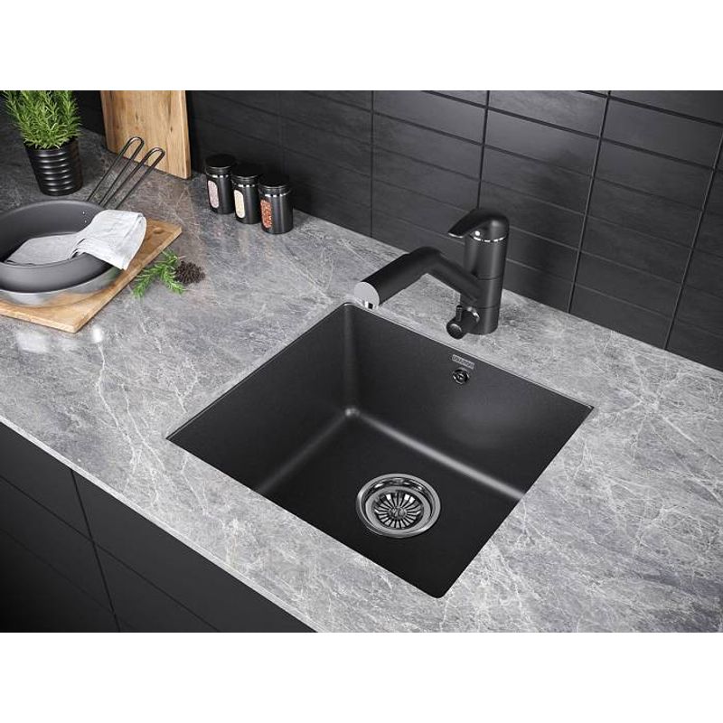 Кухонная мойка из искусственного камня Paulmark Gera 50 из искусственного гранита PM104546-BL черный 450х460 мм