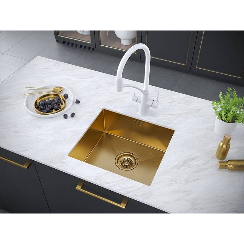 Кухонная мойка из нержавеющей стали Paulmark Aller 48 Uni PM804844-BG брашированное золото PVD 480х440 мм