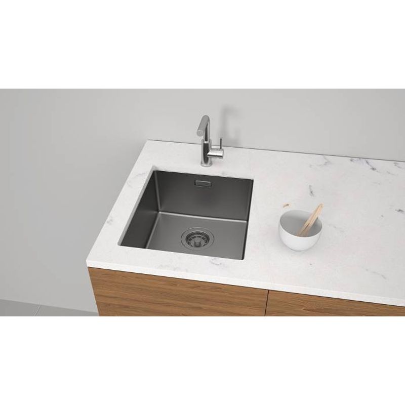 Кухонная мойка из нержавеющей стали Paulmark Yuni 39 Uni YU39-GM вороненая сталь 390х440 мм